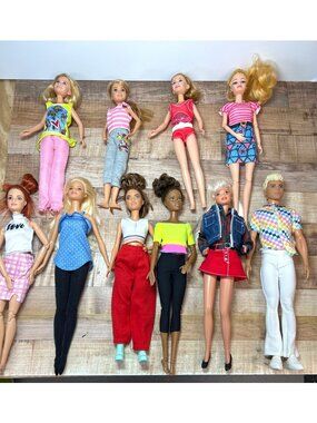 Mixed Lot Of 10 Barbie & Ken Dolls With Various Outfits & Accessories